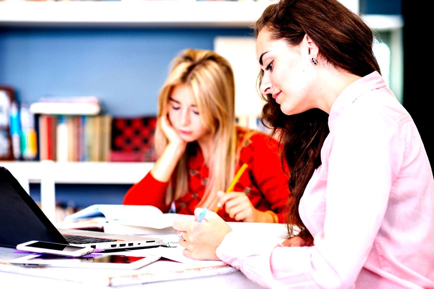 Analisi dati di scrittura creativa in ambiente professionale